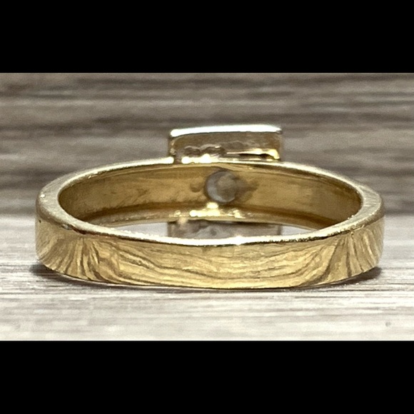 Vintage Two Tone Solid 14K Gold Buckle Ring, Size 6 - Picture 5 of 9